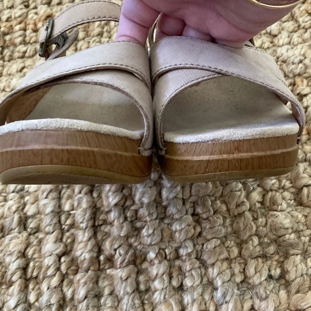 Dansko Womens Sela Beige Leather Block Heel‎ Strappy Buckle Sandal Size 41